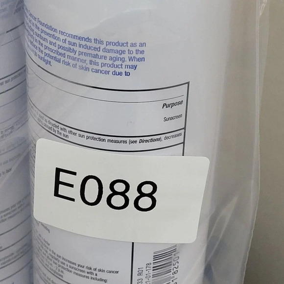 Up & Up Kids Sunscreen Spray Broad Spectrum SPF 50 Exp 3/27  16CT - Picture 6 of 6